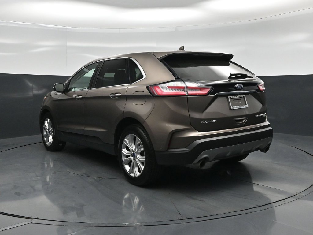 Used 2019 Ford Edge Titanium w/ Equipment Group 301A FWD image 6