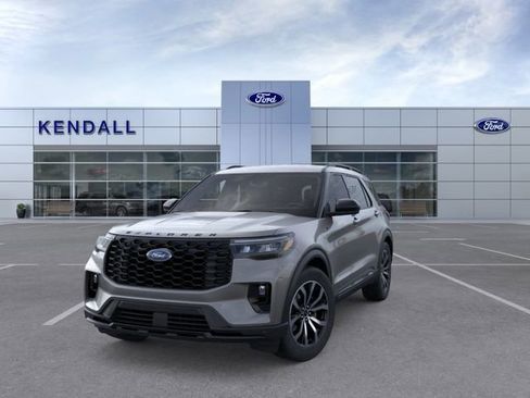 New 2026 Ford Explorer ST-Line image 2