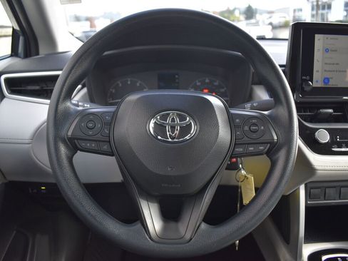 Certified 2025 Toyota Corolla Cross L image 9