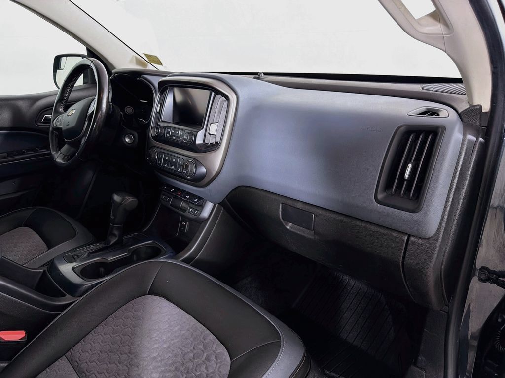 Used 2018 Chevrolet Colorado Z71 AWD/4WD image 25