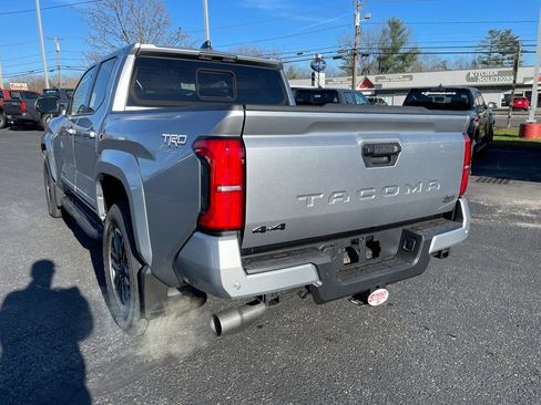 New 2025 Toyota Tacoma TRD Sport image 3