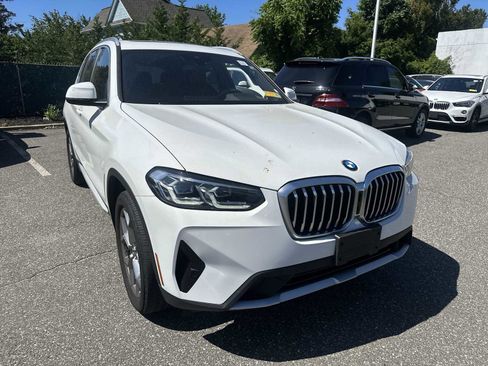 Used 2023 BMW X3 xDrive30i w/ Convenience Package AWD/4WD image 2