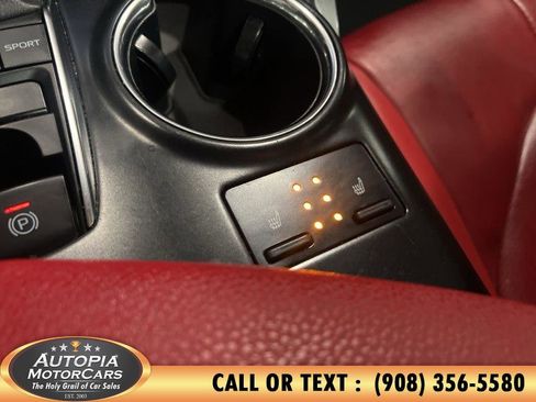 Used 2020 Toyota Camry XSE FWD image 30