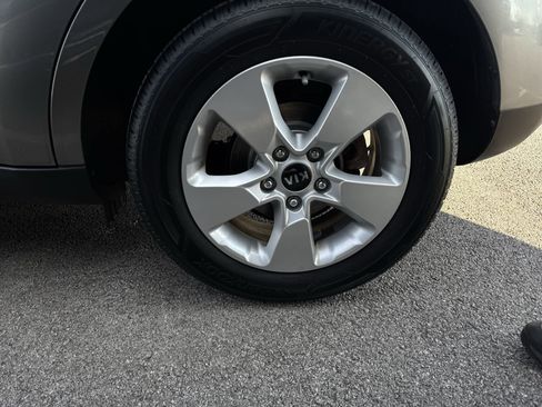 Used 2018 Kia Soul w/ Convenience Package image 33