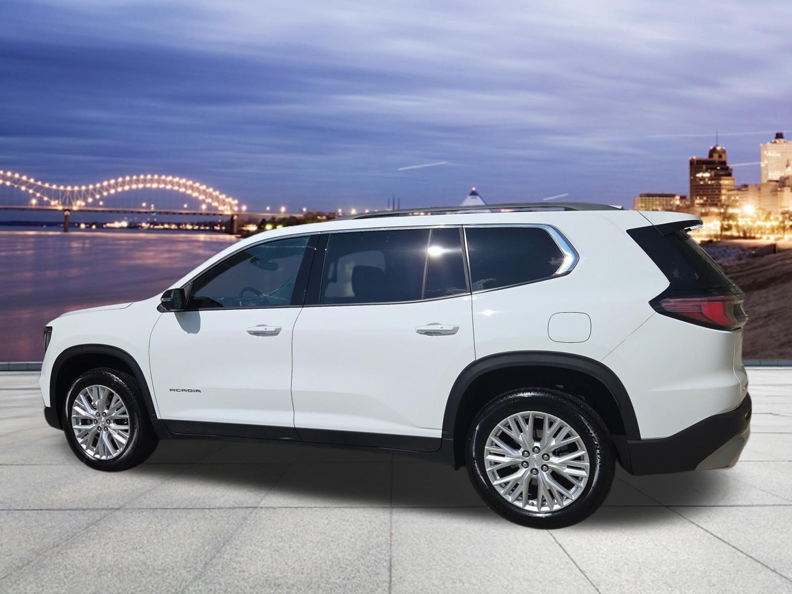 Used 2026 GMC Acadia Elevation w/ Elevation Premium Package FWD image 3