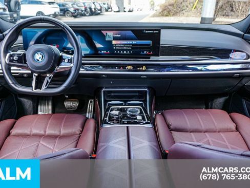 Used 2025 BMW i7 eDrive50 w/ M Sport Package RWD image 26