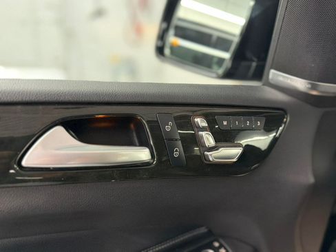 Used 2018 Mercedes-Benz GLE 350 4MATIC image 31