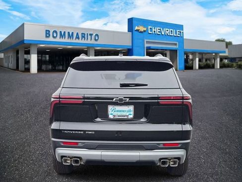 New 2026 Chevrolet Traverse LT w/ Sun and Wheel Package AWD/4WD image 4