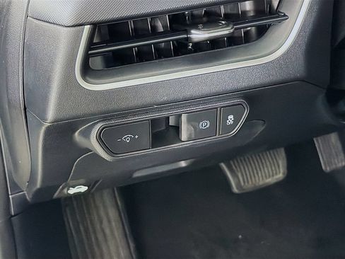 Used 2025 Kia K4 FWD image 13