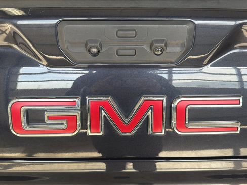 Used 2024 GMC Sierra 1500 AT4 w/ AT4 Preferred Package AWD/4WD image 5
