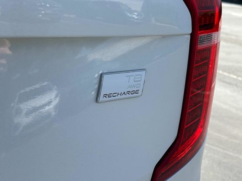 Certified 2023 Volvo XC90 T8 Plus image 28