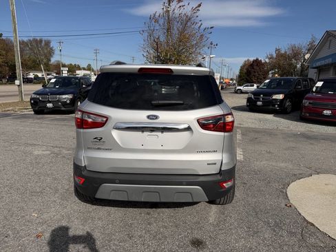 Used 2018 Ford EcoSport Titanium image 5