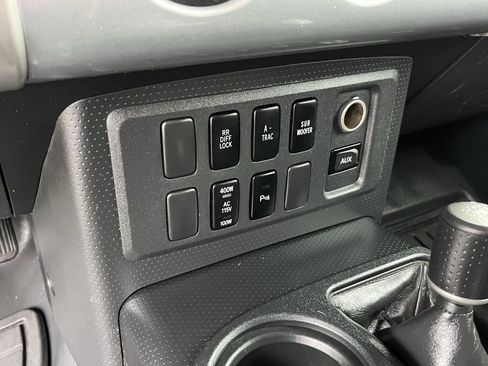 Used 2007 Toyota FJ Cruiser 4WD image 21