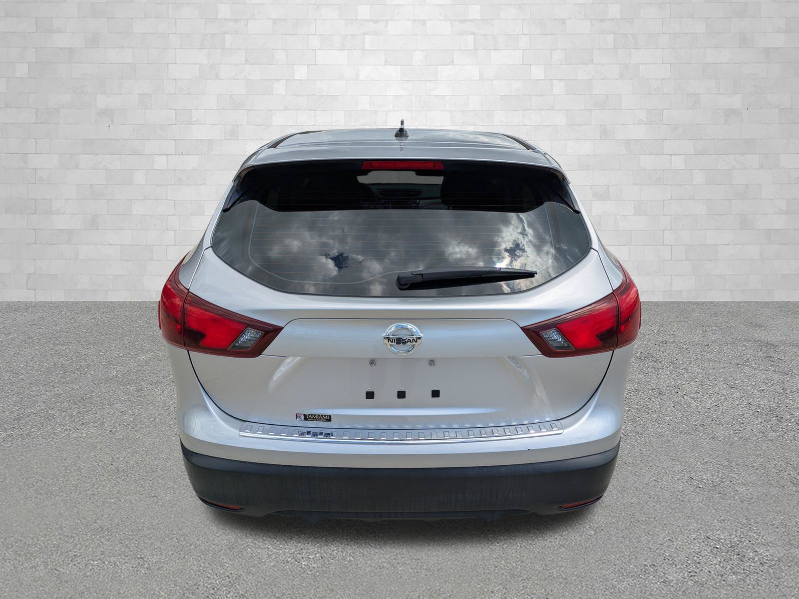 Used 2019 Nissan Rogue Sport S FWD image 3