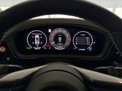 Certified 2025 Porsche Cayenne Turbo AWD/4WD image 21