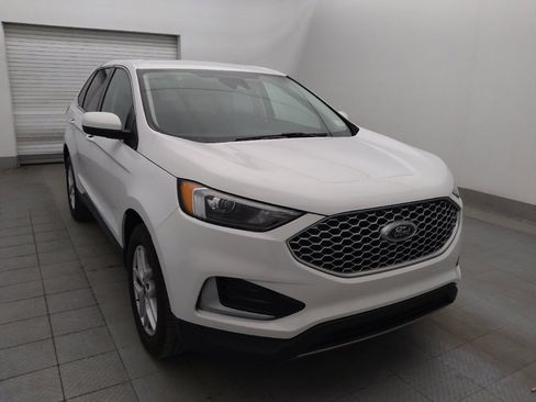 Used 2024 Ford Edge SEL image 13