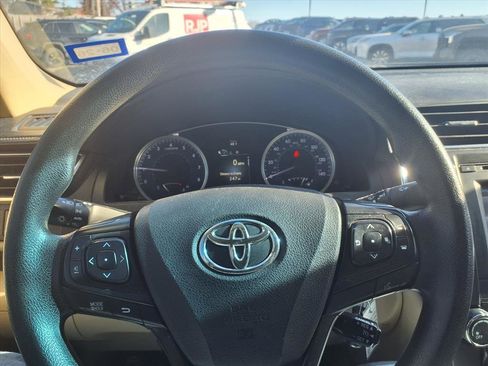 Used 2017 Toyota Camry LE image 19