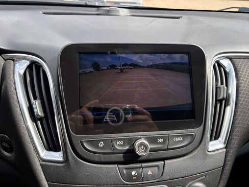 Used 2020 Chevrolet Malibu LT FWD image 20