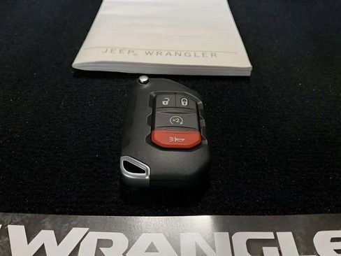 Used 2025 Jeep Wrangler Unlimited Sahara w/ Safety Group image 85