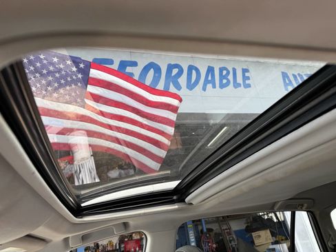 Used 2014 Toyota RAV4 XLE AWD/4WD image 14