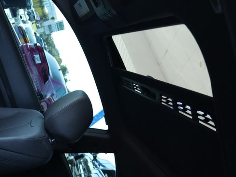 Used 2017 BMW M240i Coupe image 19