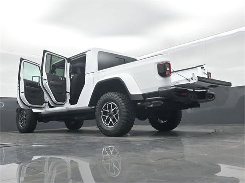 New 2026 Jeep Gladiator Rubicon image 72
