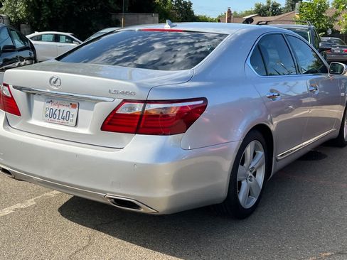 Used 2011 Lexus LS 460 w/ Luxury Value Edition RWD image 4