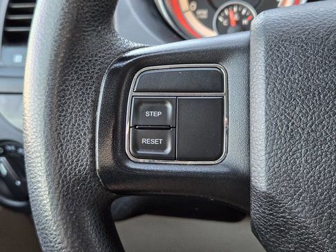 Used 2014 Dodge Grand Caravan SXT FWD image 30
