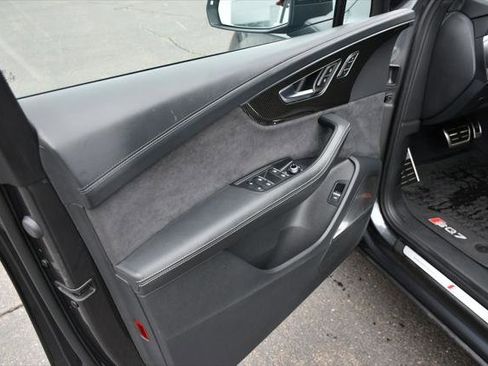 Used 2023 Audi SQ7 Prestige w/ Prestige Package AWD/4WD image 4