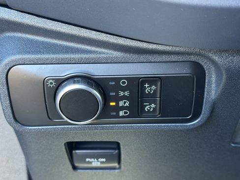 New 2025 Ford Bronco 4-Door image 31