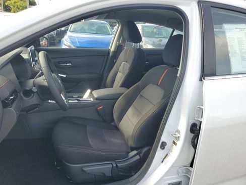 New 2025 Nissan Sentra SR w/ Trunk Package image 8