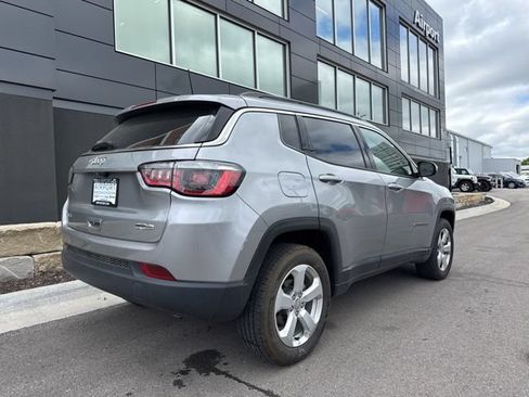 Used 2020 Jeep Compass Latitude AWD/4WD image 3