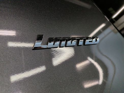 Used 2022 Toyota 4Runner Limited AWD/4WD image 58