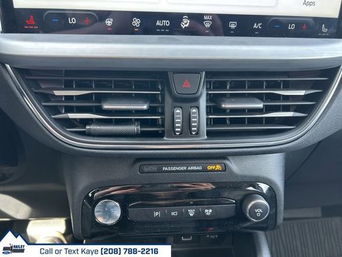 Used 2024 Ford Escape SE w/ PHEV Premium Package image 29