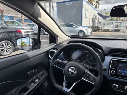 Used 2025 Nissan Versa SV FWD image 32