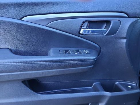 Used 2022 Honda Pilot Sport image 16