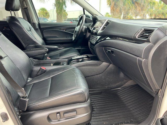 Used 2018 Honda Pilot Touring image 19