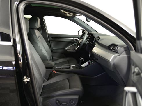 Used 2025 Audi Q5 Premium w/ Convenience Package AWD/4WD image 19