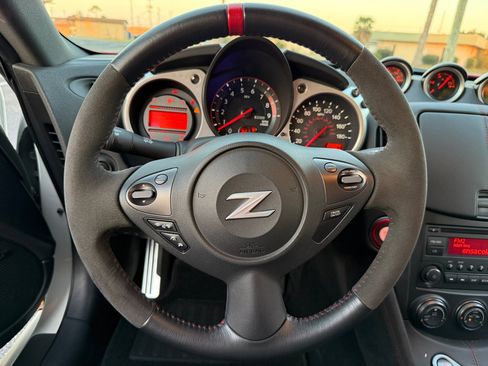 Used 2020 Nissan 370Z Coupe image 34