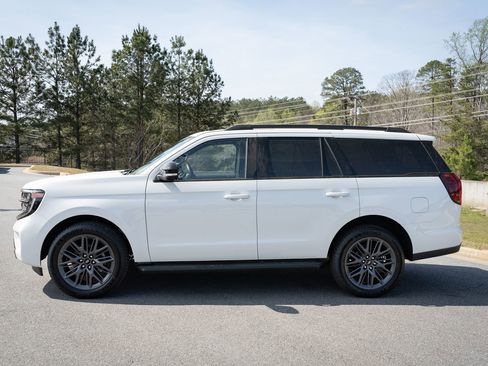 New 2026 Ford Expedition Platinum w/ Stealth Appearance Package image 13