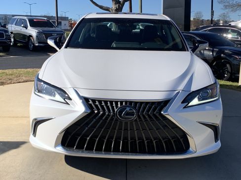 Certified 2025 Lexus ES 350 w/ Premium Package image 3