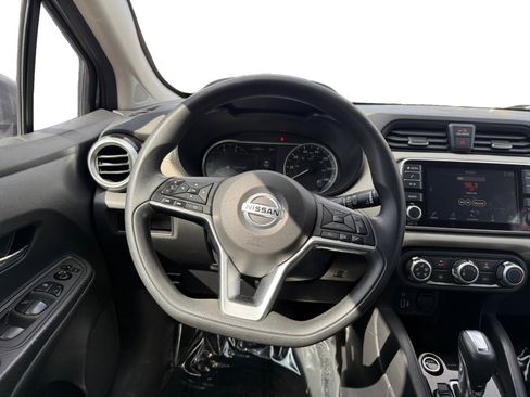 Used 2020 Nissan Versa SV image 12