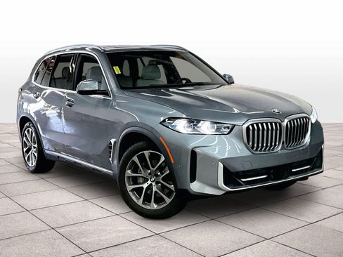 Used 2024 BMW X5 xDrive40i w/ Premium Package image 2