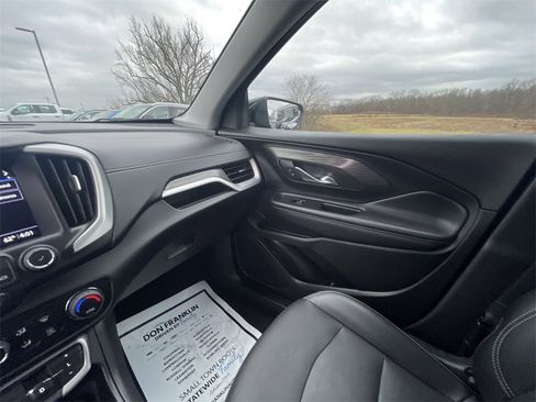 Used 2023 GMC Terrain SLT image 15