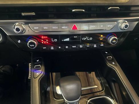 Used 2024 Kia Telluride SX X-Line AWD/4WD image 16