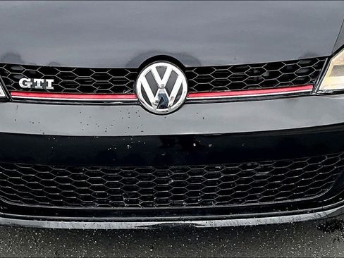 Used 2017 Volkswagen GTI S FWD image 29