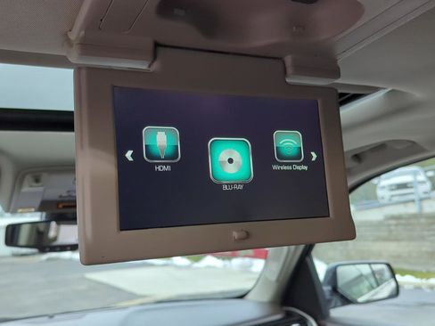 Used 2018 GMC Yukon XL Denali w/ Open Road Package image 12