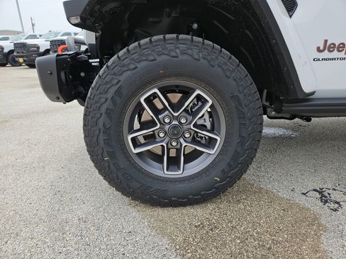 New 2025 Jeep Gladiator Mojave image 21