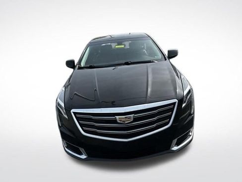 Used 2018 Cadillac XTS Luxury image 3