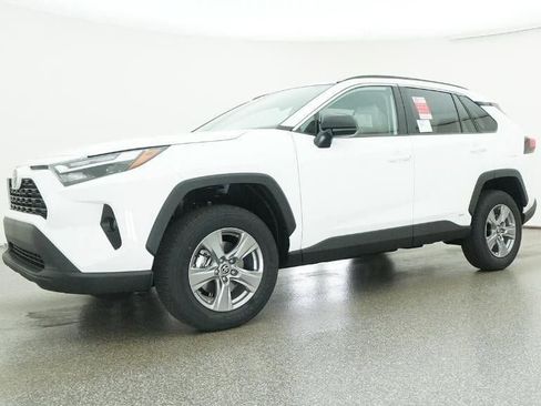 New 2025 Toyota RAV4 LE image 17